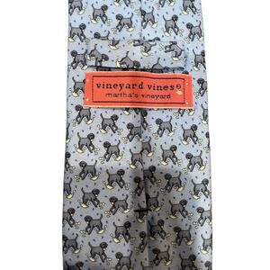 Vineyard Vines necktie blue with dog and ball silk 60 Inches